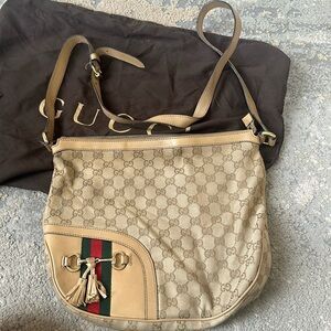 Women Gucci Crossbody Bag